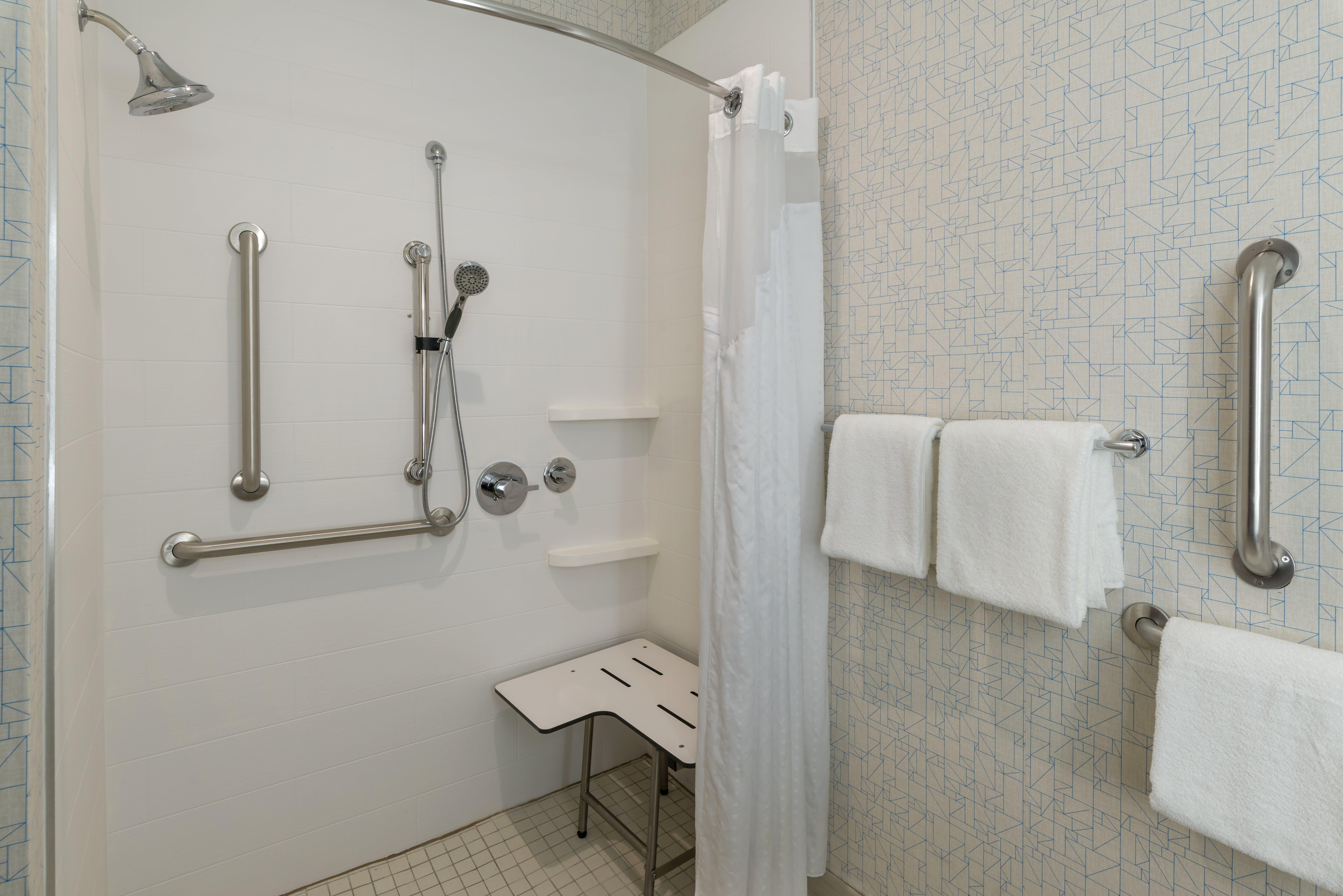 Holiday Inn Express Lawrence By Ihg Екстериор снимка