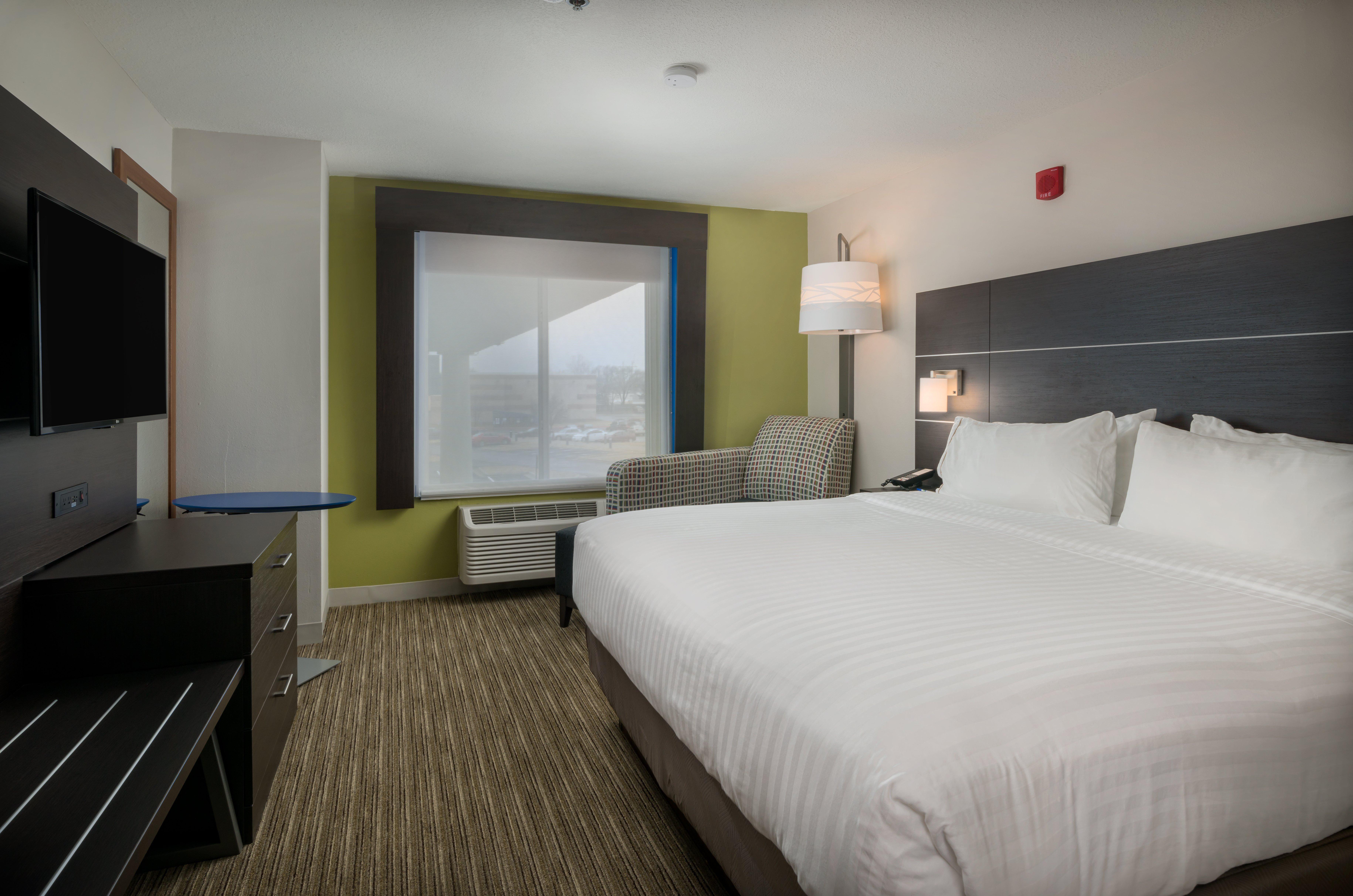 Holiday Inn Express Lawrence By Ihg Екстериор снимка