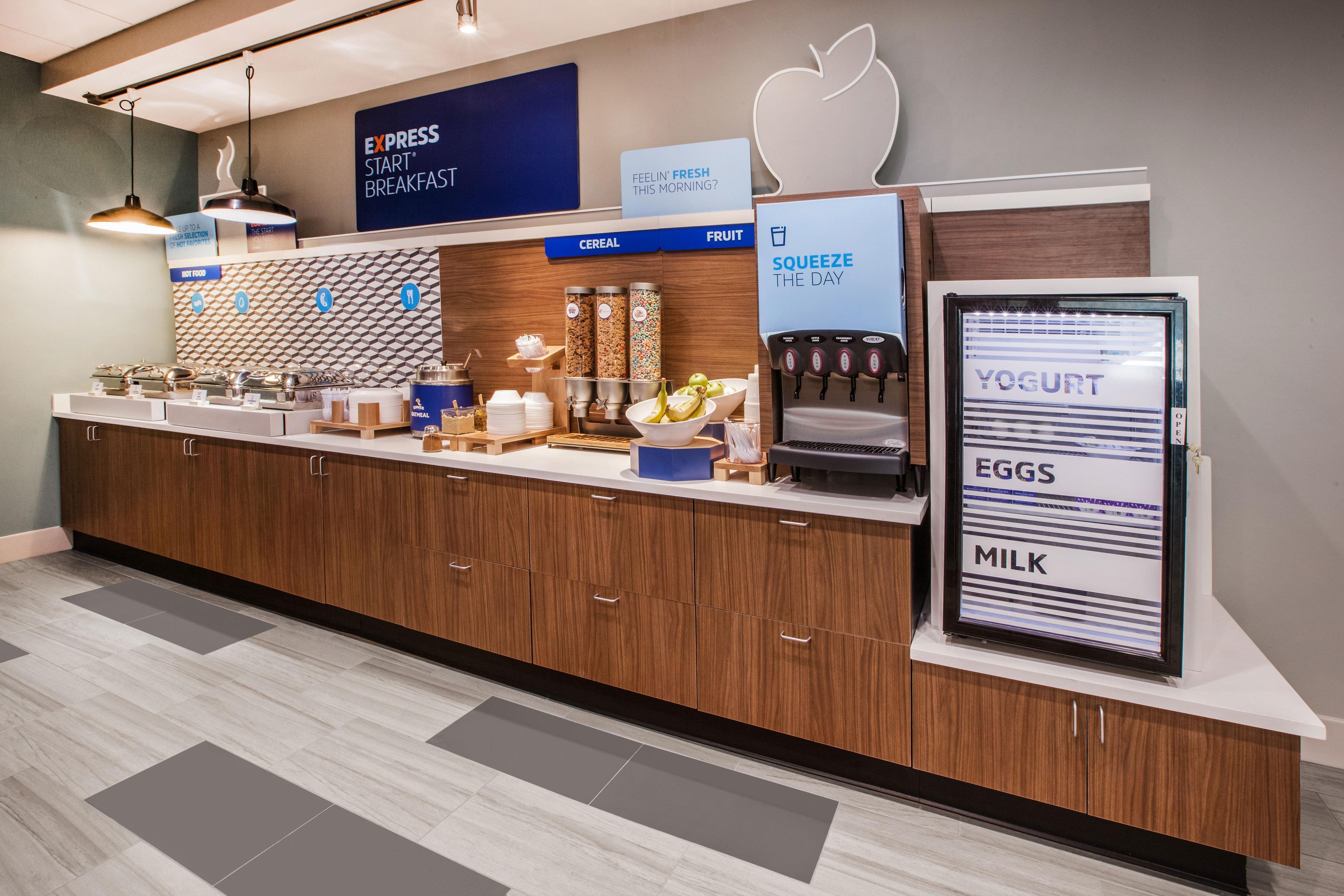 Holiday Inn Express Lawrence By Ihg Екстериор снимка