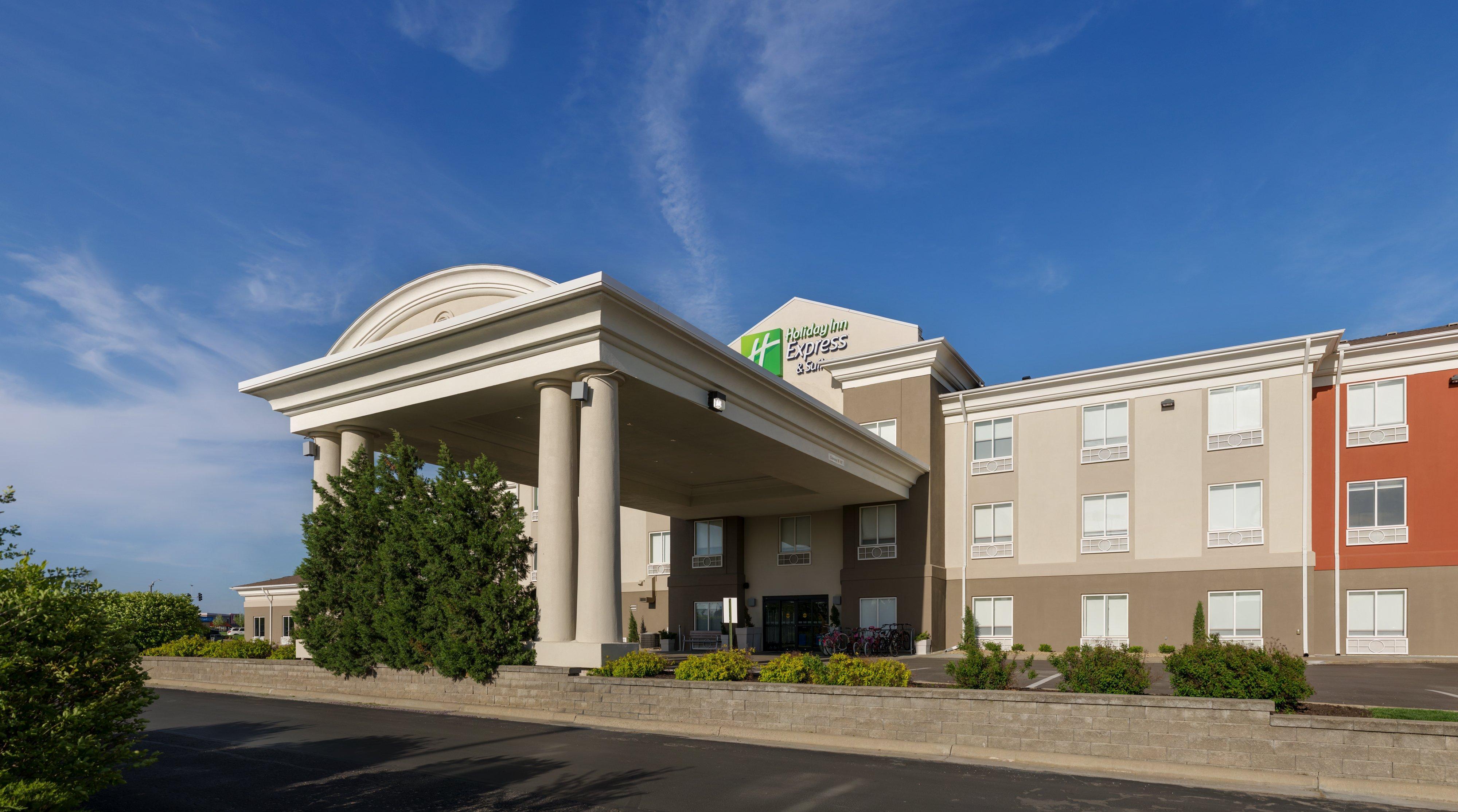 Holiday Inn Express Lawrence By Ihg Екстериор снимка