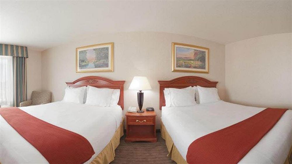 Holiday Inn Express Lawrence By Ihg Екстериор снимка