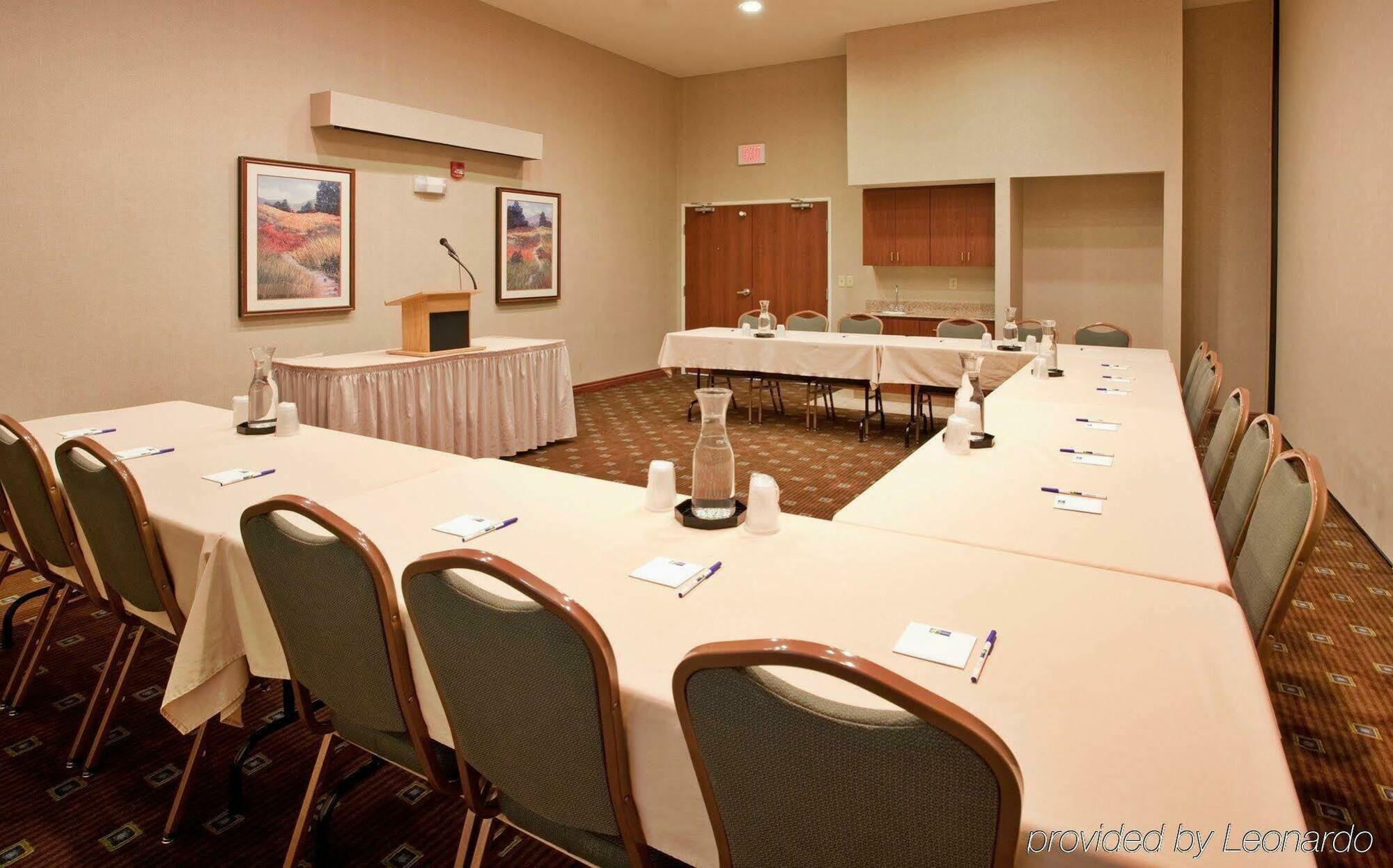 Holiday Inn Express Lawrence By Ihg Екстериор снимка